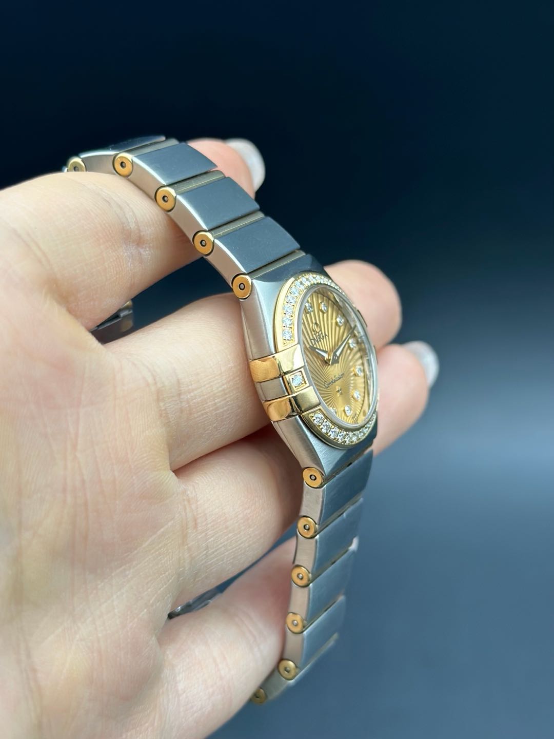 Omega 123.25.24.60.58.001 detail 3