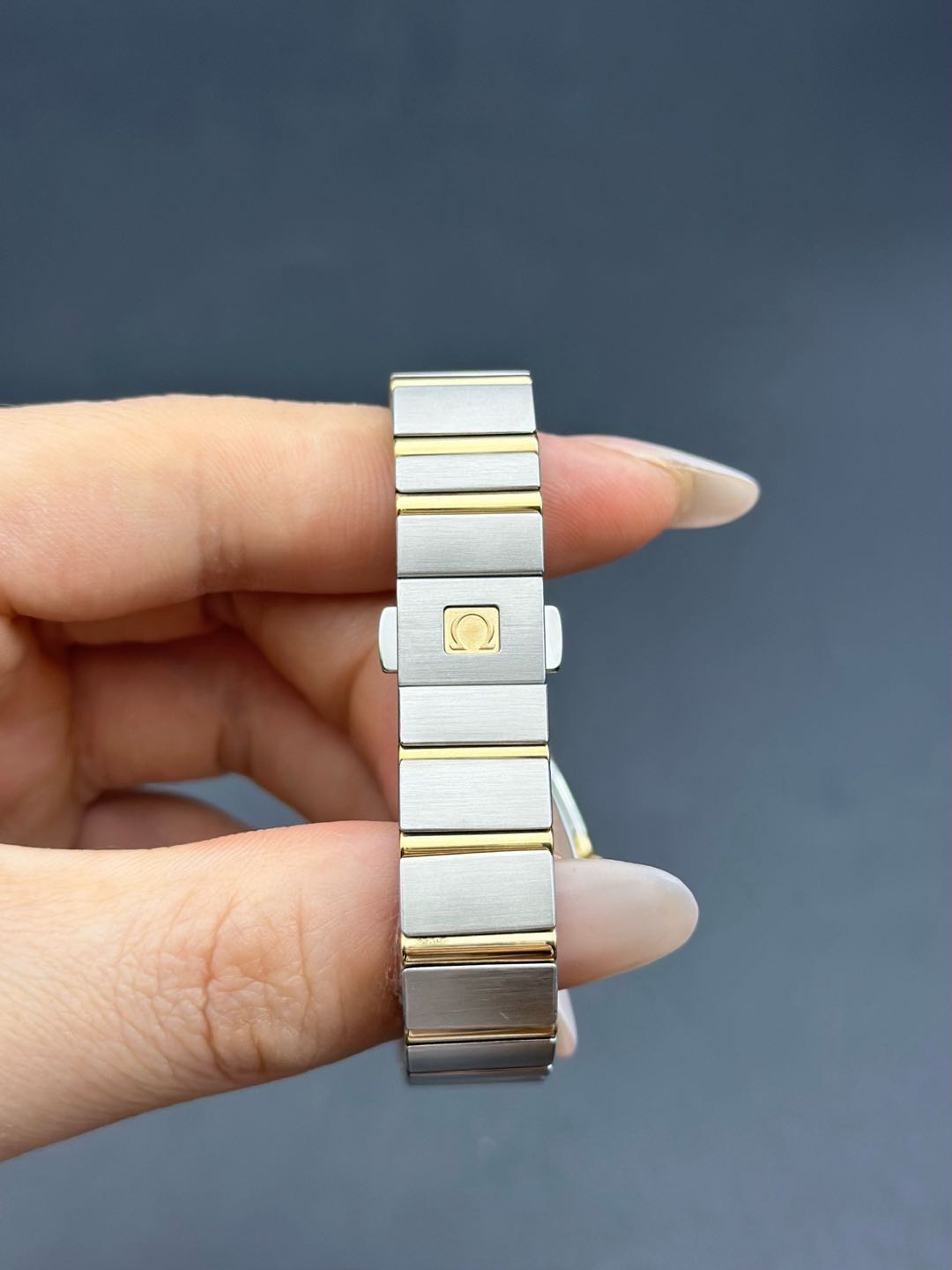 Omega 123.25.24.60.58.001 detail 5