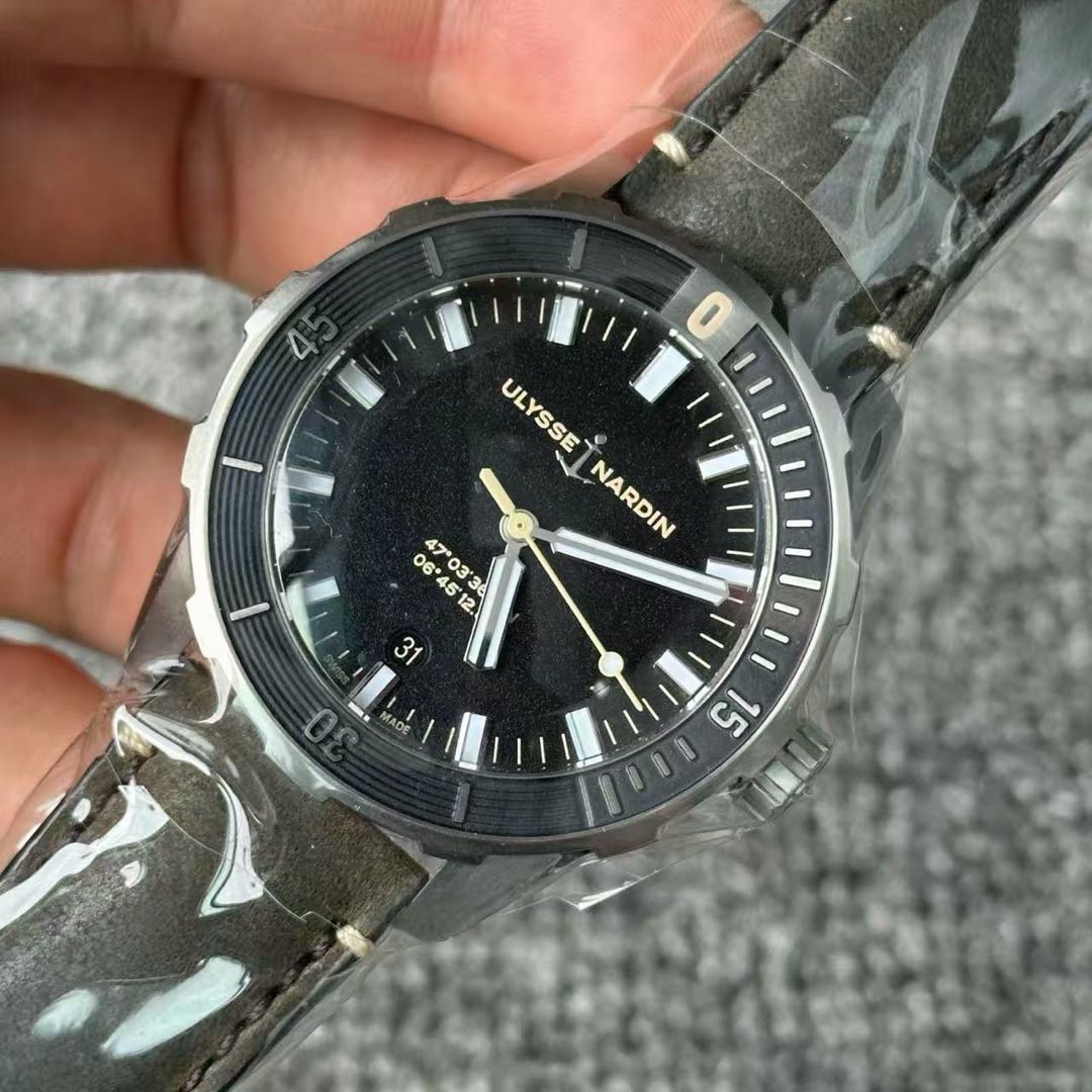 Ulysse Nardin 8163-175 / 92 detail 1