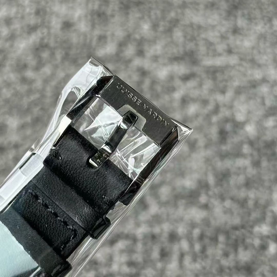 Ulysse Nardin 8163-175 / 92 detail 4