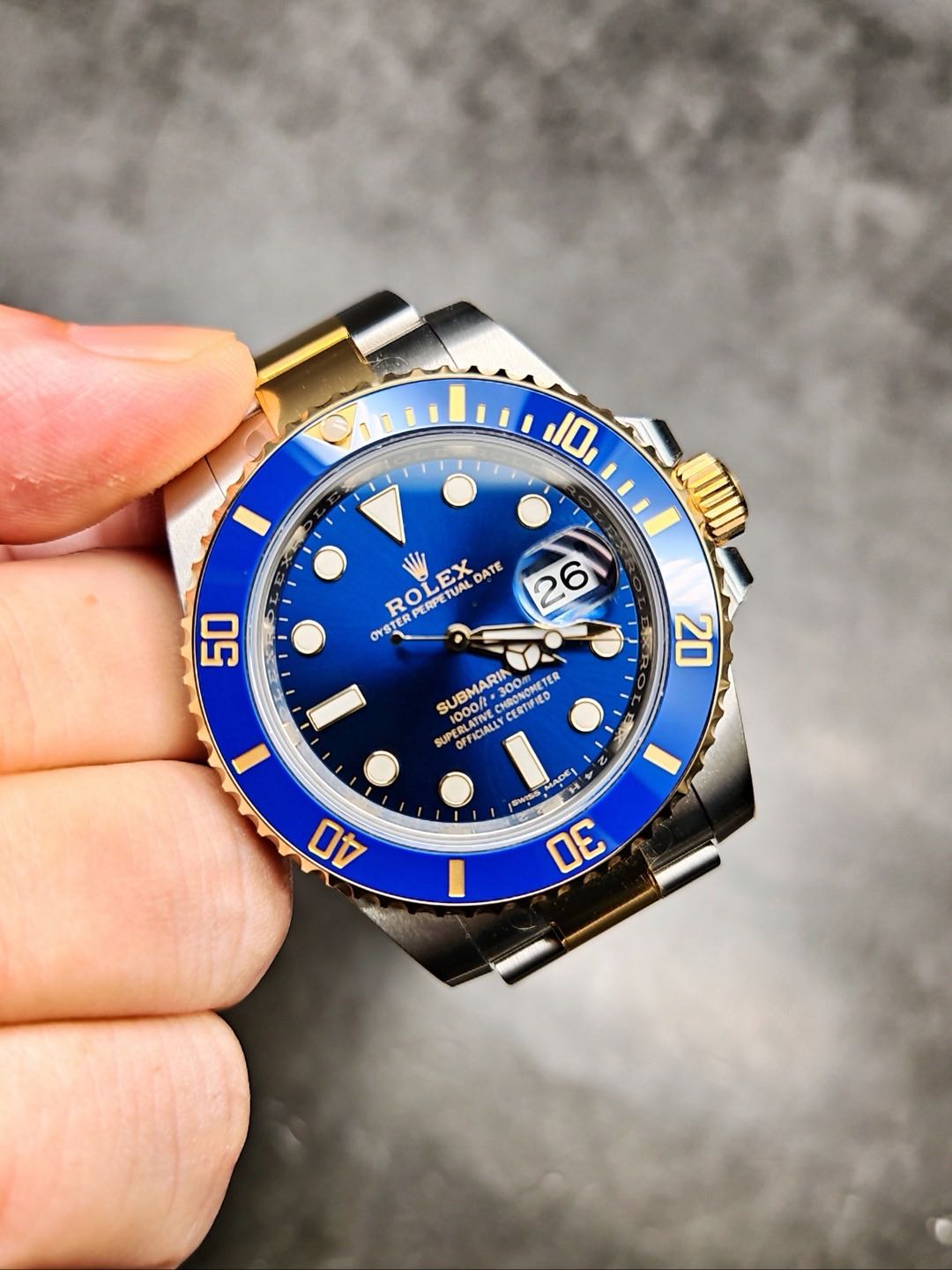 Rolex 116613lb detail 4