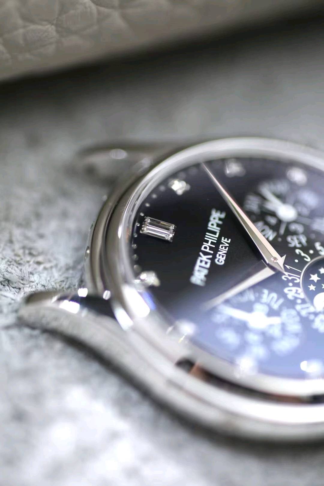 Patek Philippe 5140P-013 detail 6