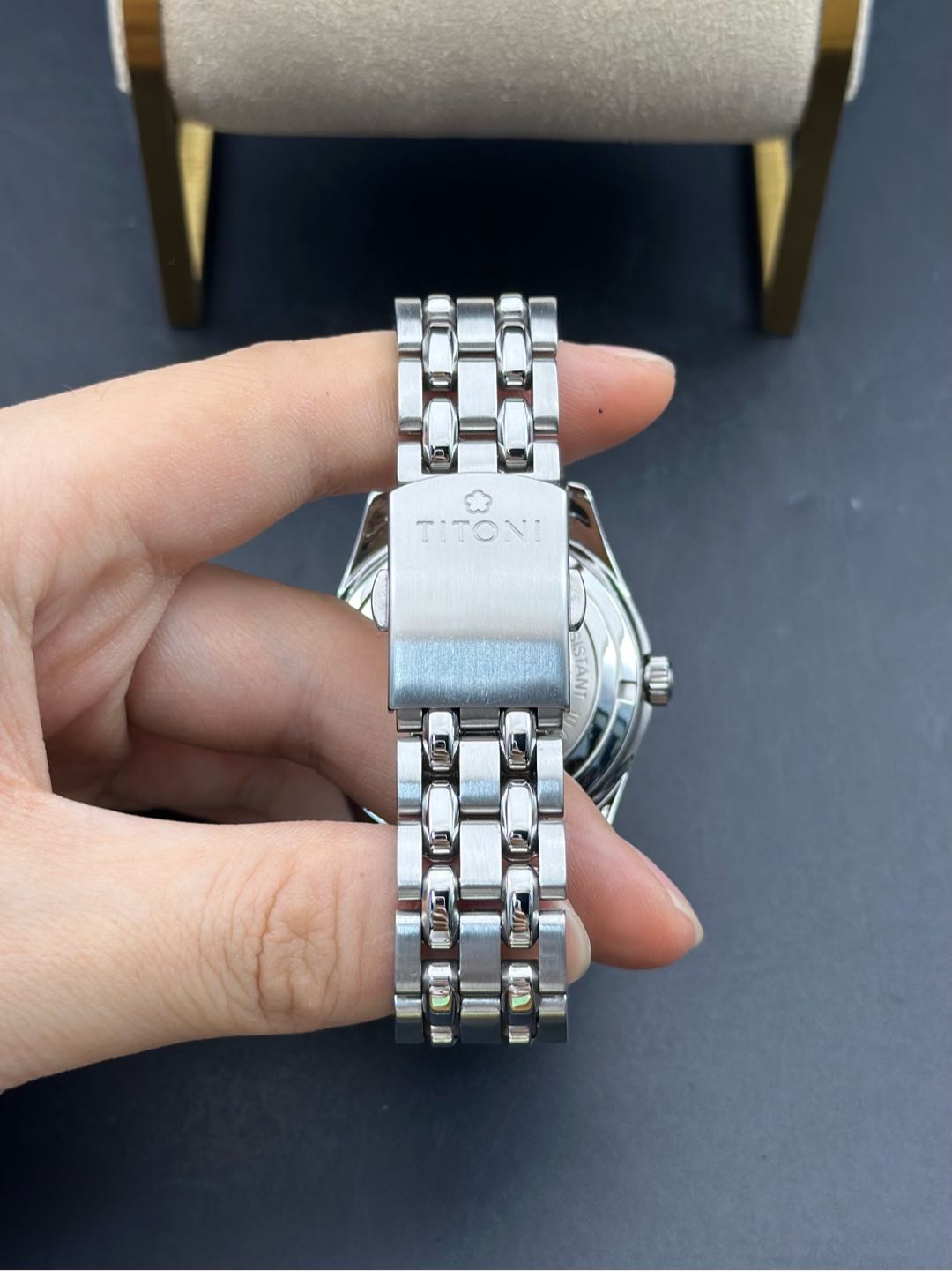 TITONI 777 S-DBS-007 detail 4