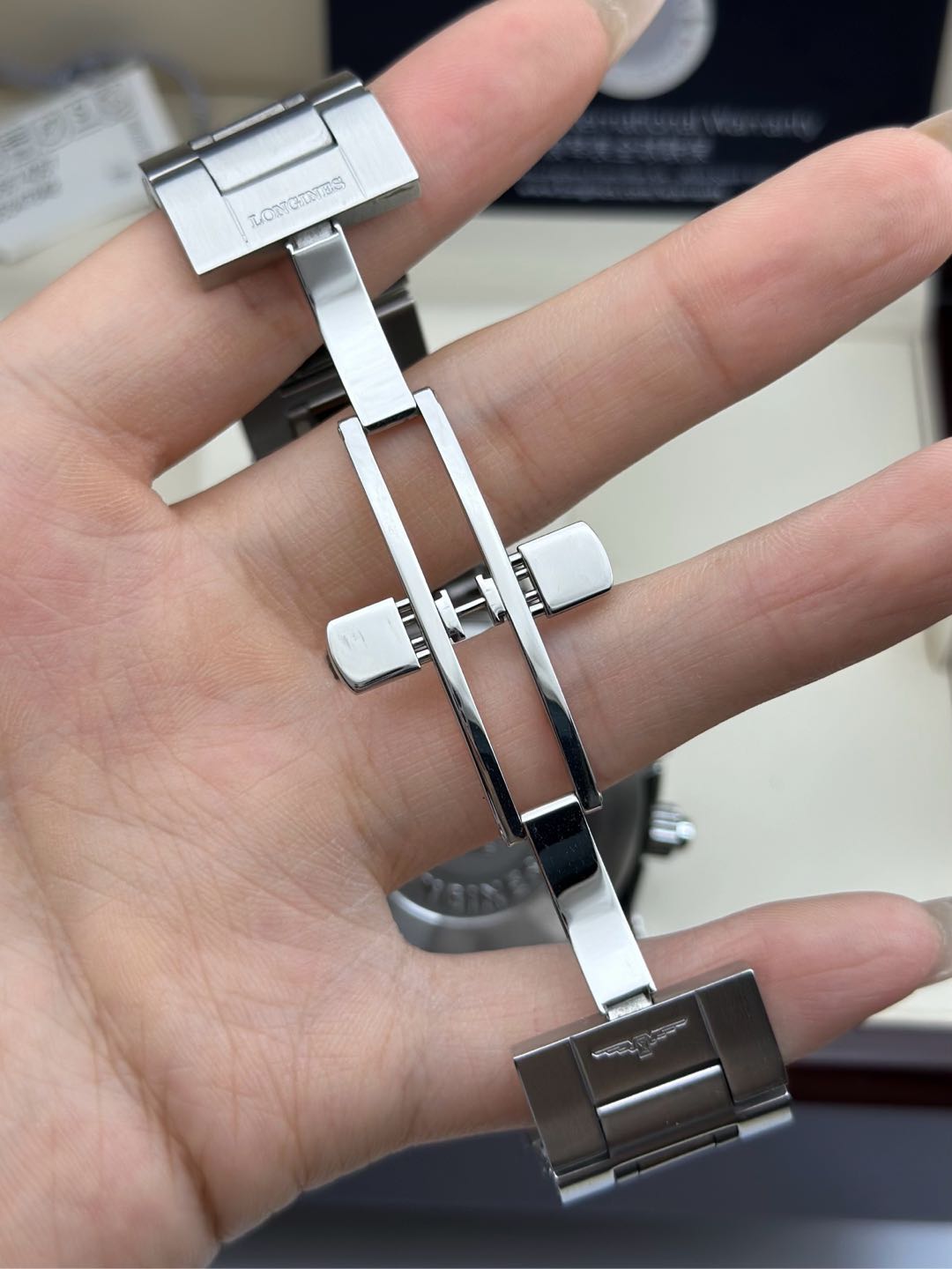 Longines L3.667.4.06.7 detail 5