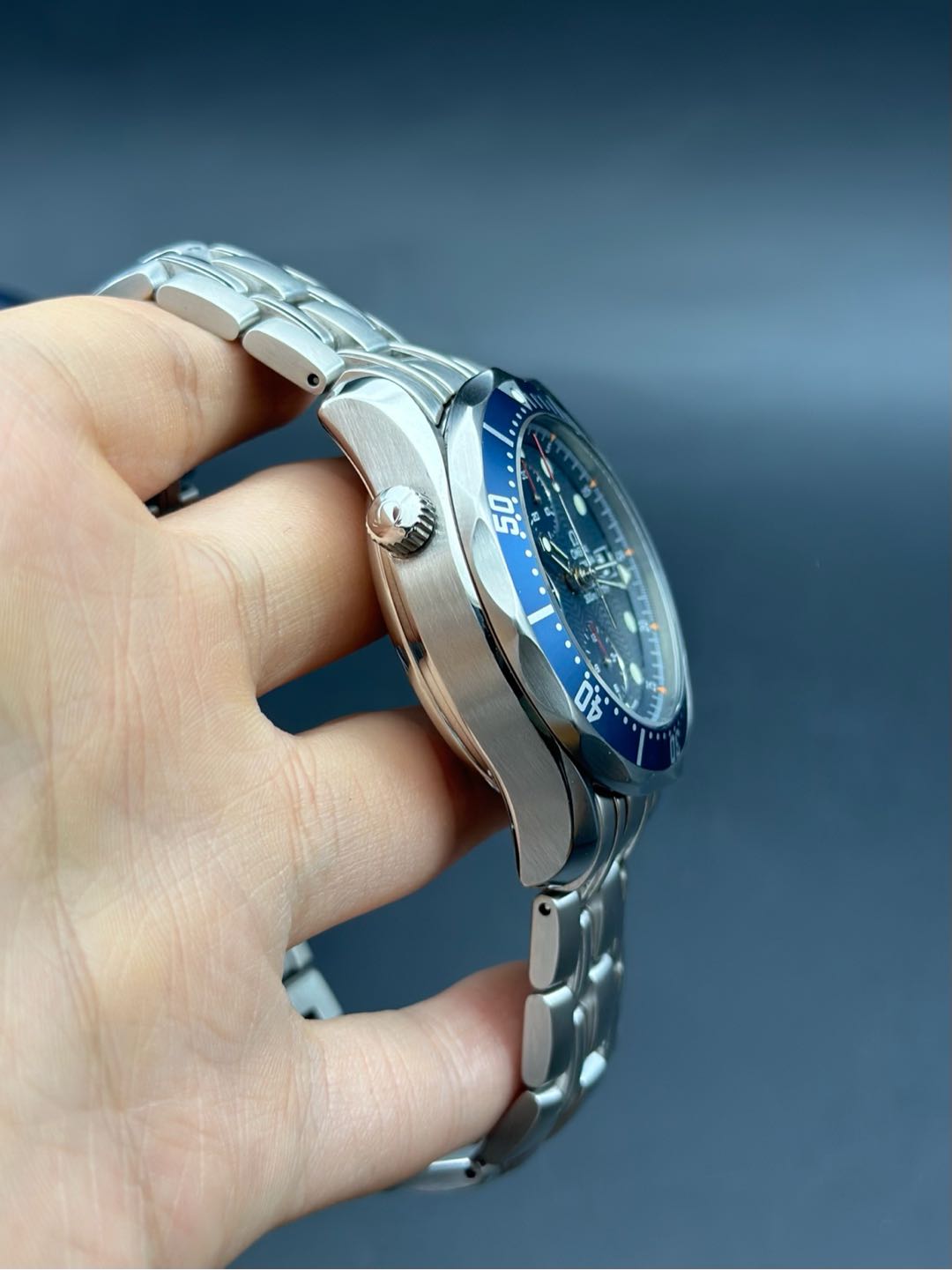 Omega 2599.80.00 detail 2