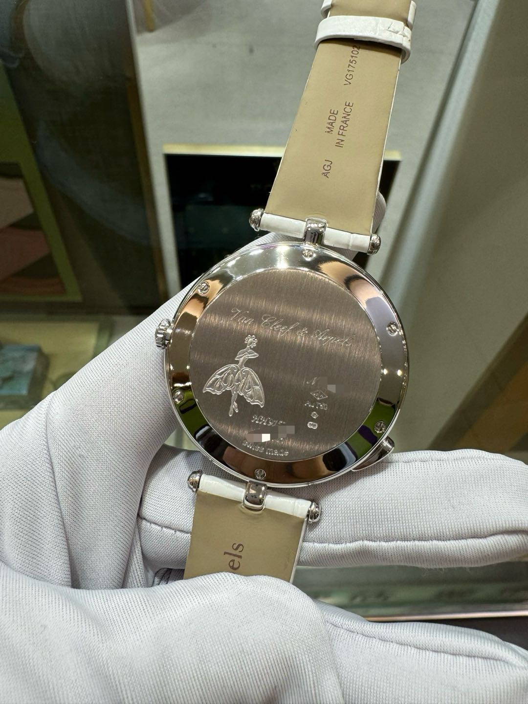 Van Cleef & Arpels Vcaro4f200 detail 2