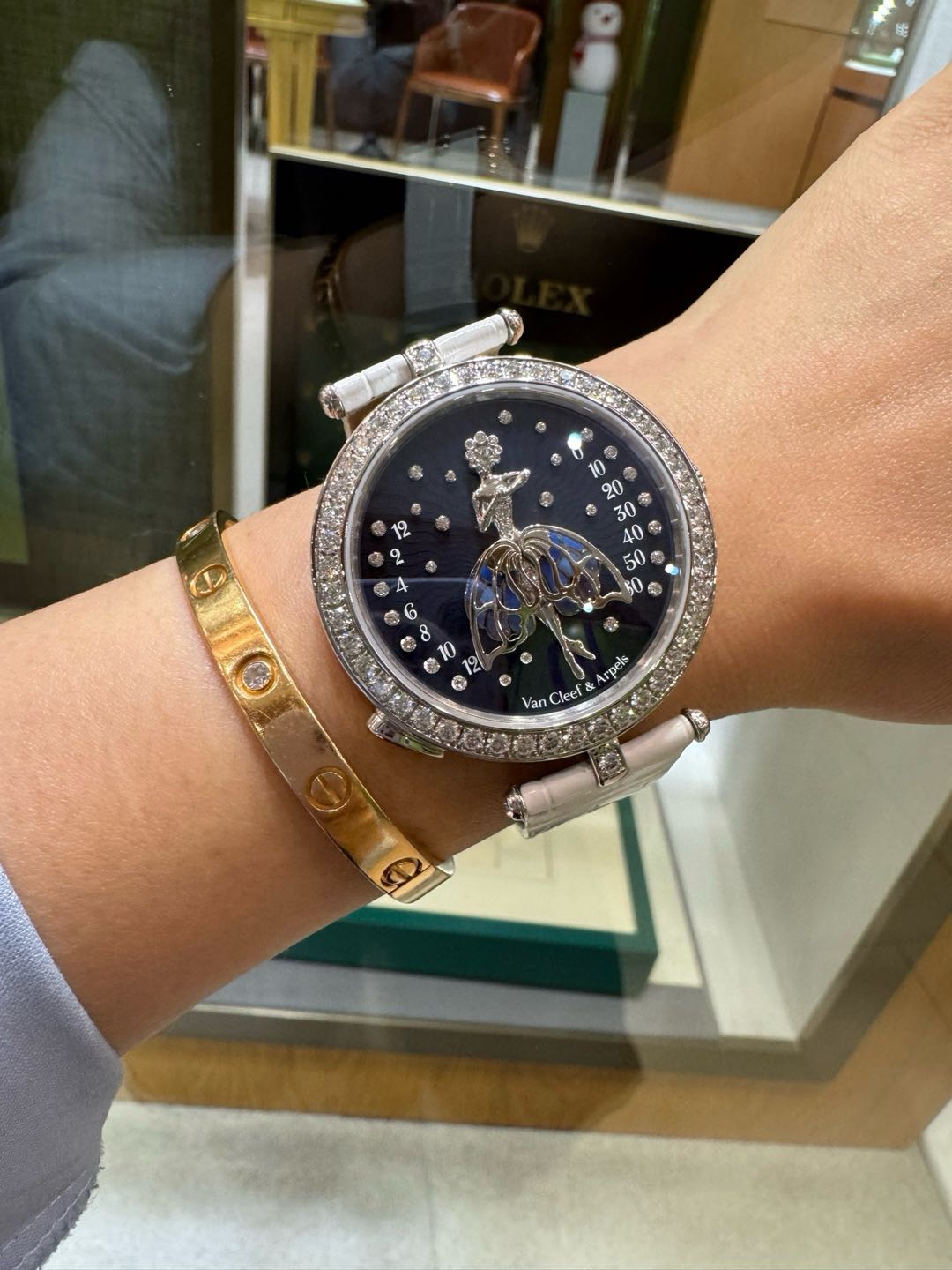 Van Cleef & Arpels Vcaro4f200 detail 4