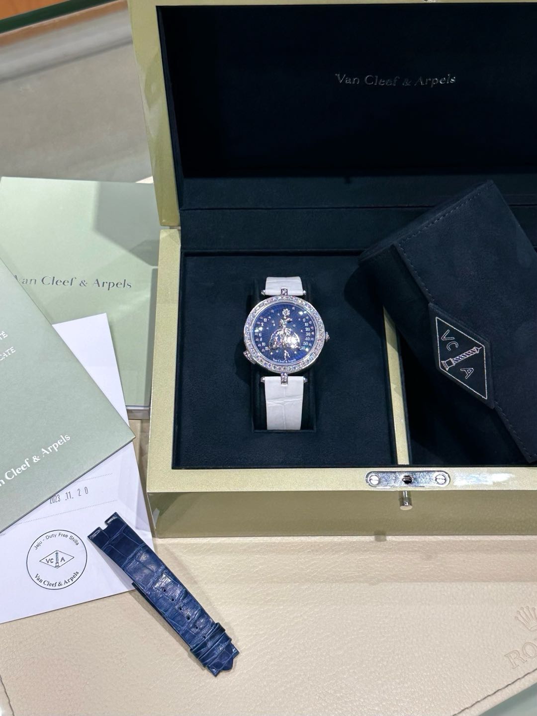 Van Cleef & Arpels Vcaro4f200 detail 5