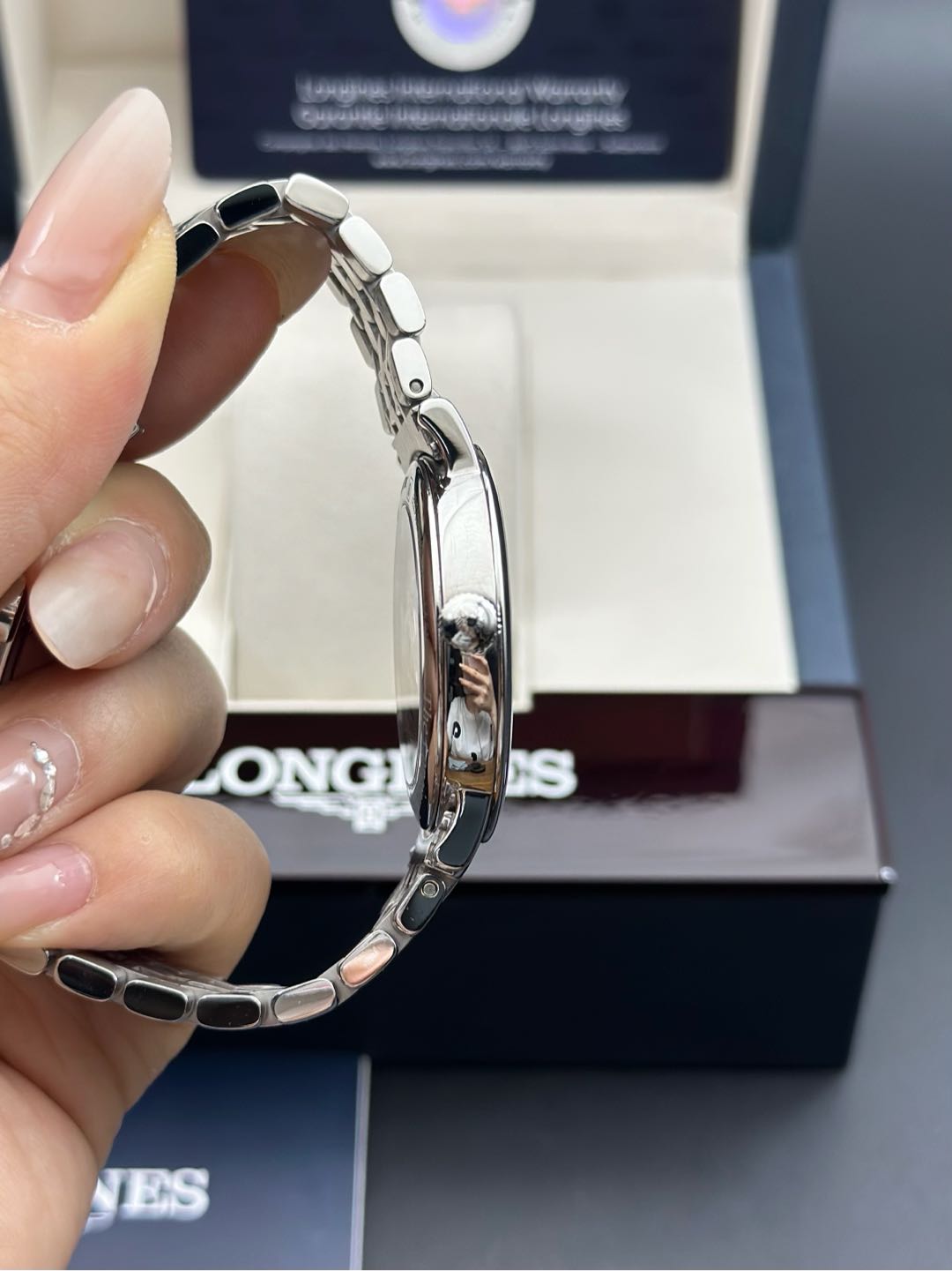 Longines L4.810.4.11.6 detail 3