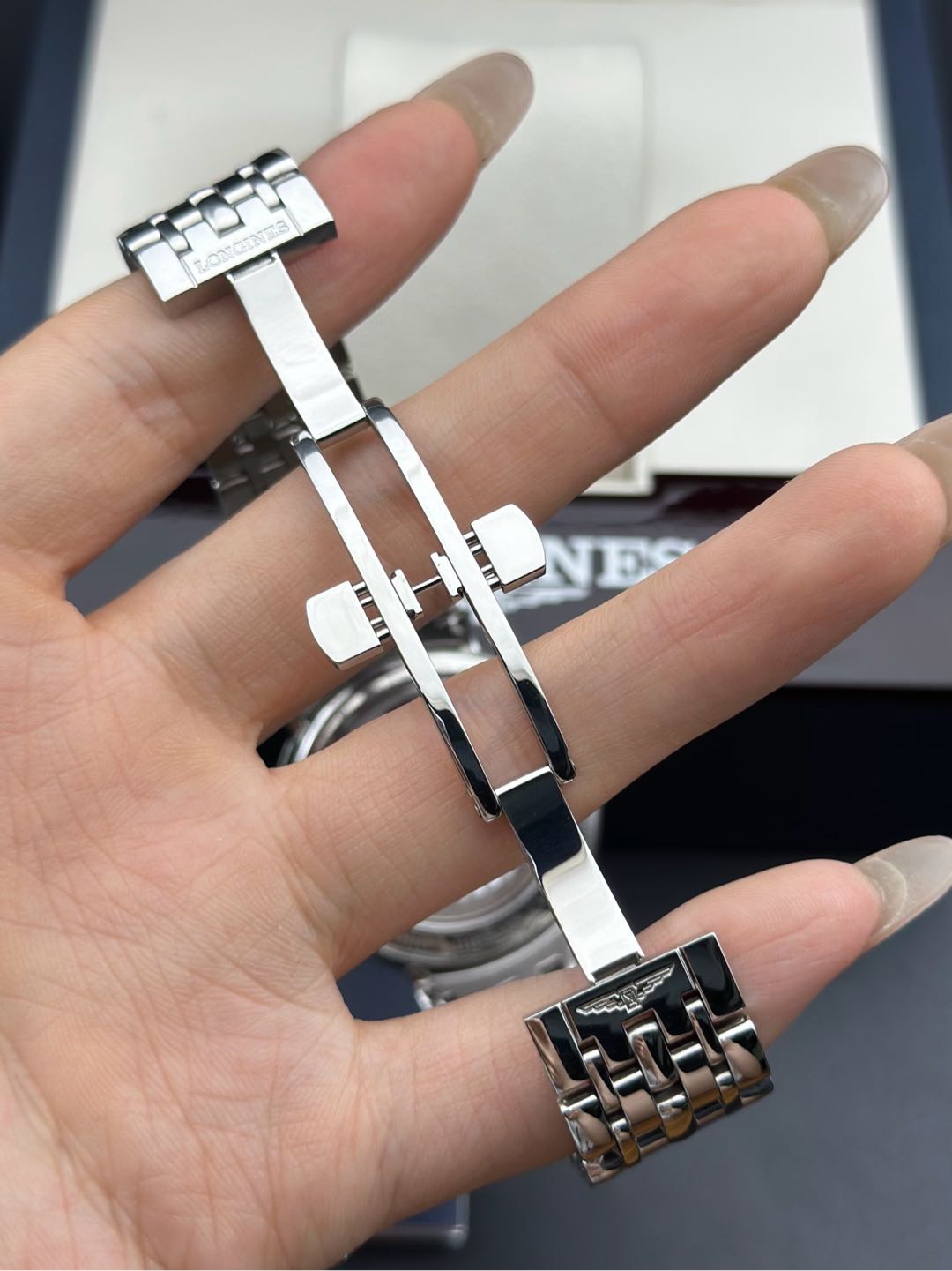 Longines L4.810.4.11.6 detail 5