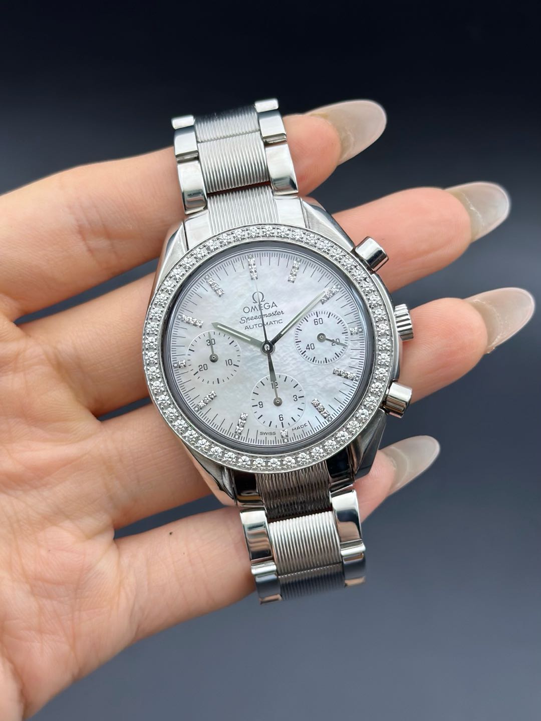 Omega 3535.77.00 detail 2