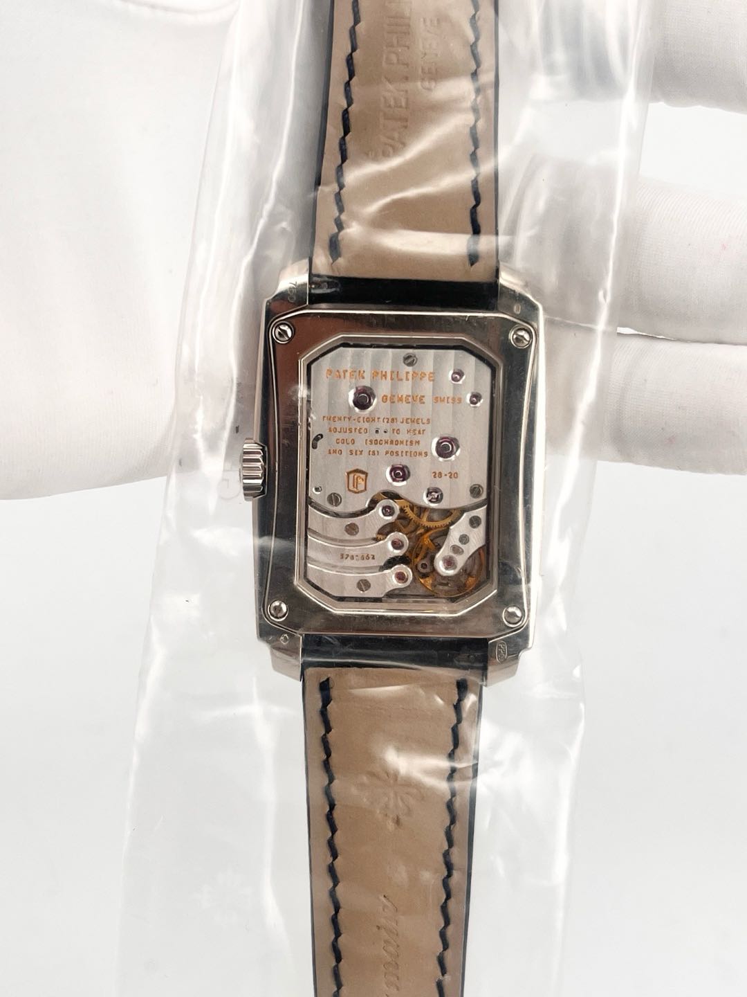 Patek Philippe 5200G detail 4