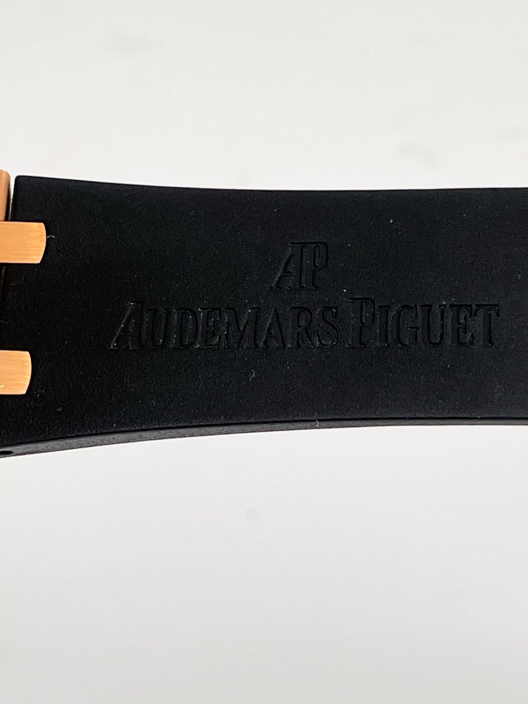 Audemars Piguet 26400RO detail 3