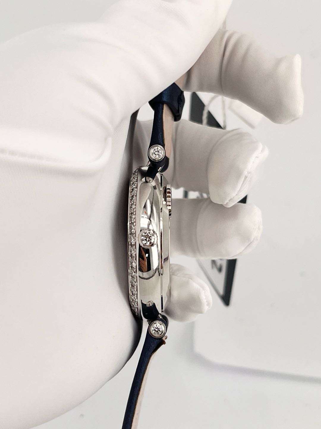 Van Cleef & Arpels VCARF51900 detail 3