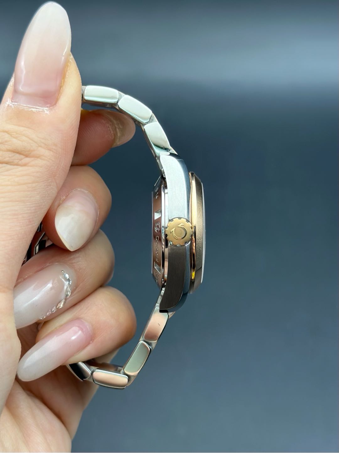 Omega 231.20.30.20.55.001 detail 3