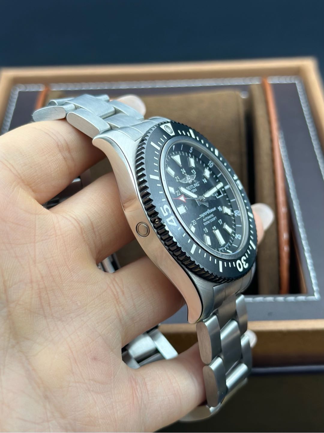 Breitling Y1739310-BF45-162A detail 2