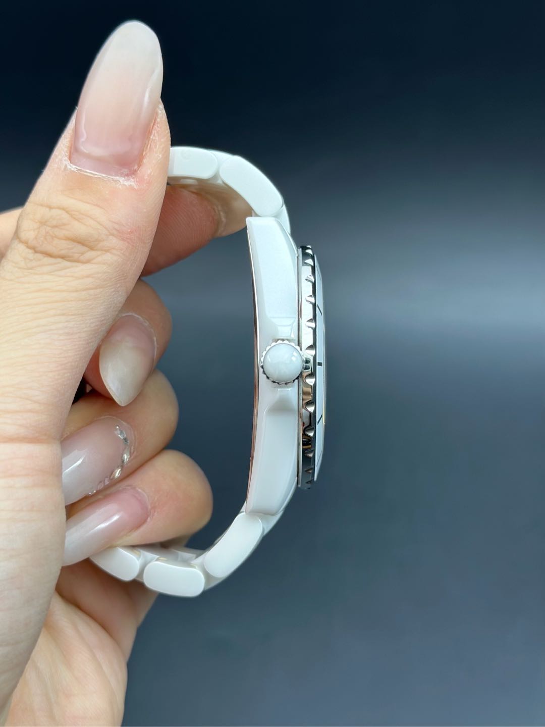 Chanel H2423 detail 3