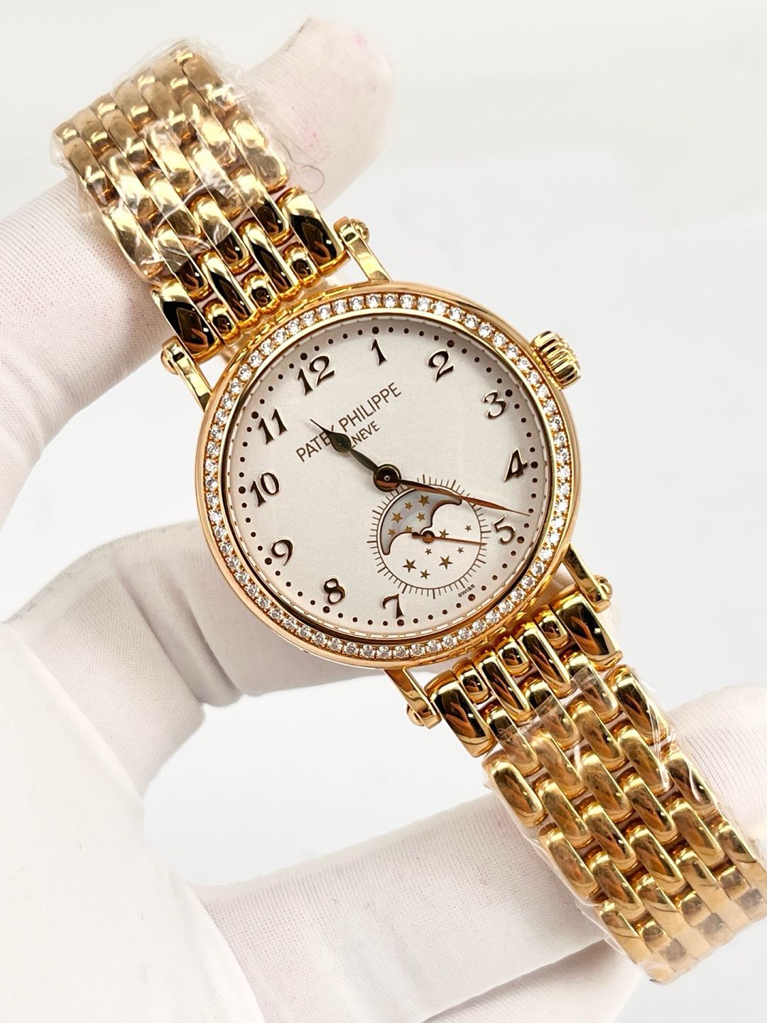 Patek Philippe 7121J detail 1
