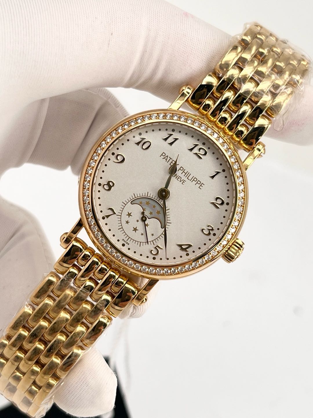 Patek Philippe 7121J detail 2