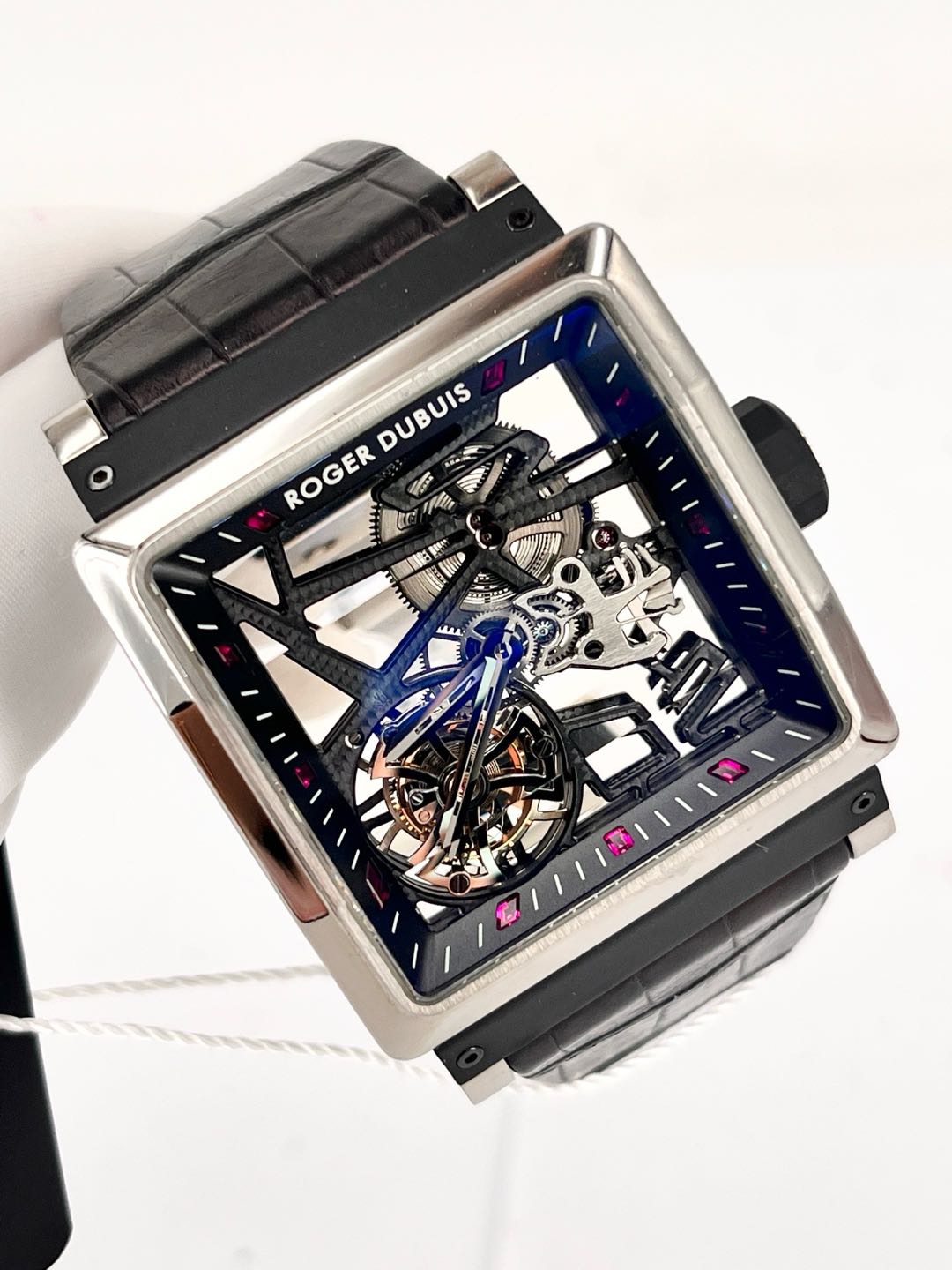 Roger Dubuis King Square detail 1