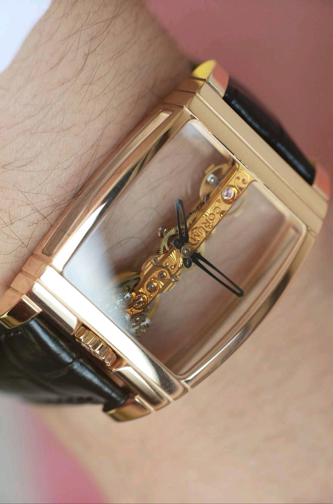Corum 113.550.56 / 0001 0000J detail 2