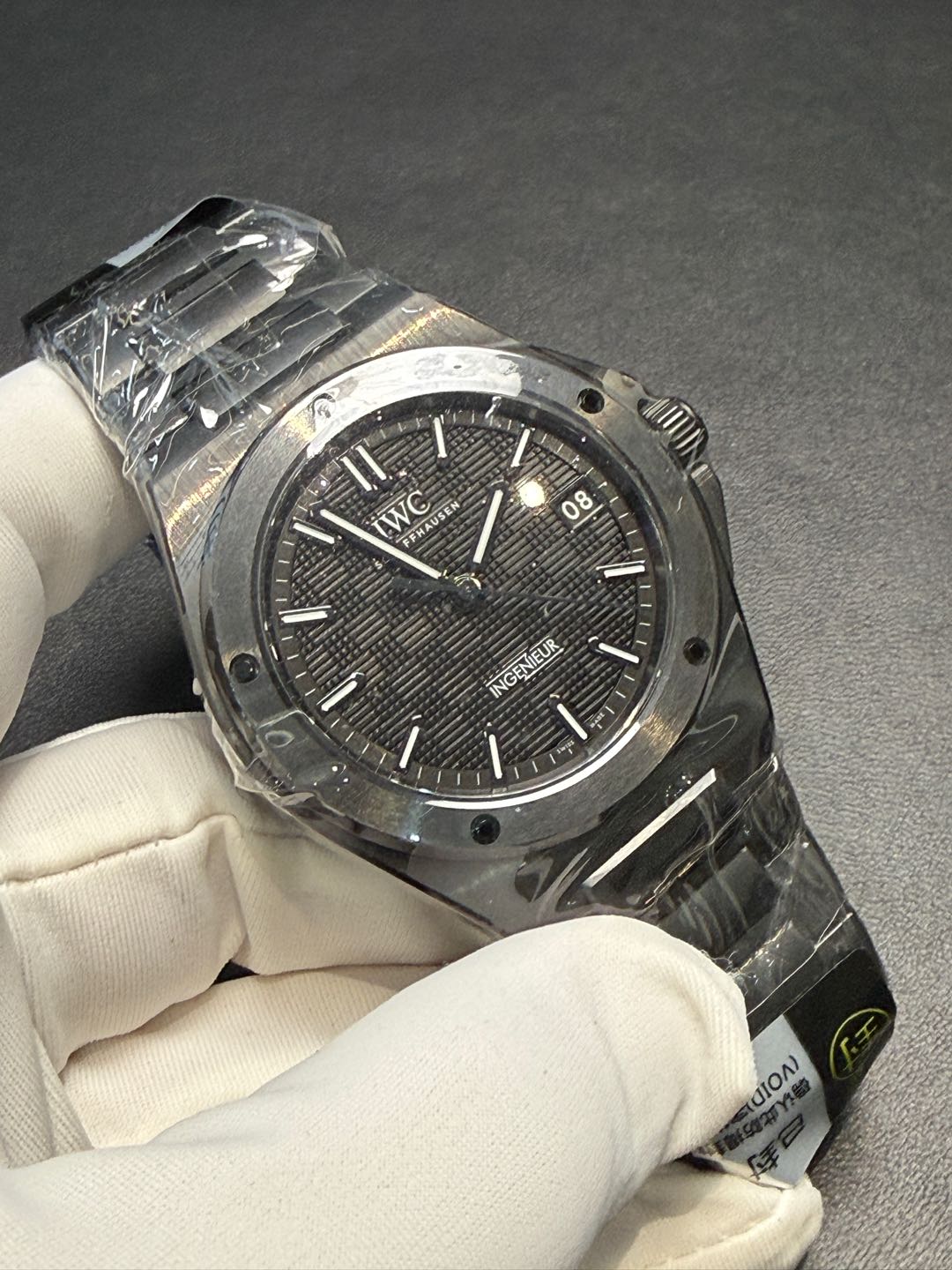 IWC 338903 detail 2
