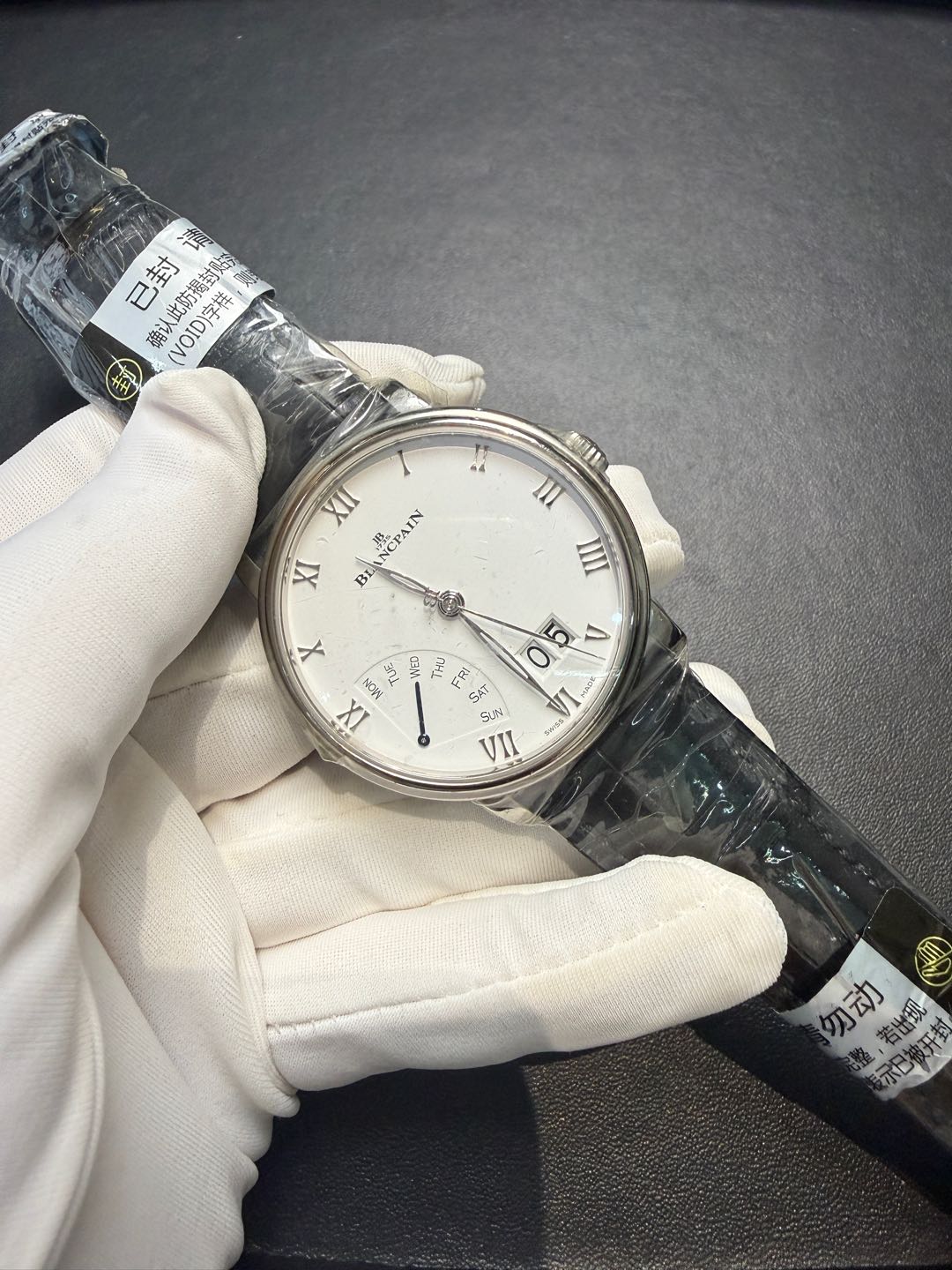 Blancpain 6668-1127-55B detail 2