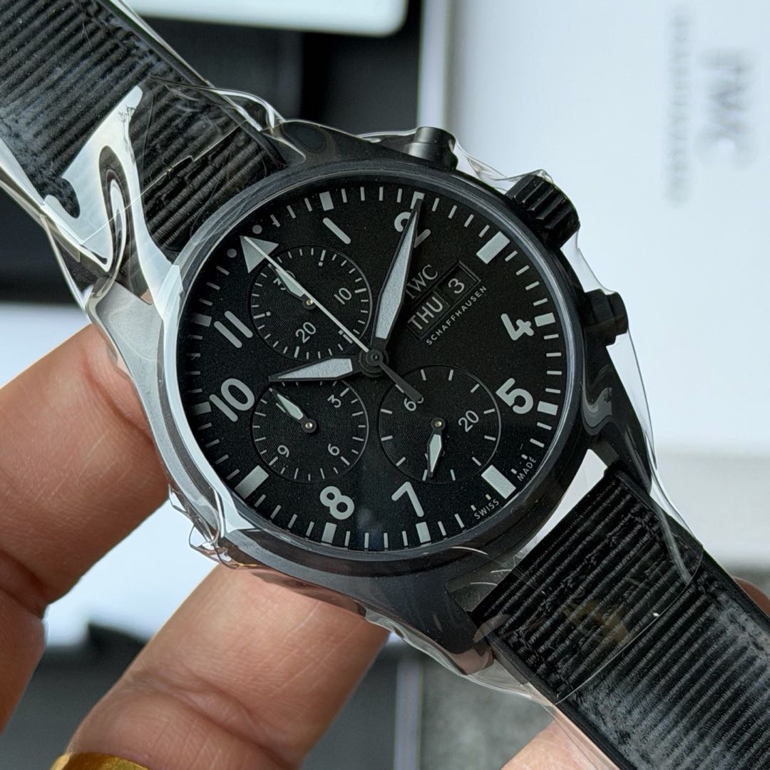 IWC IW388106 detail 1