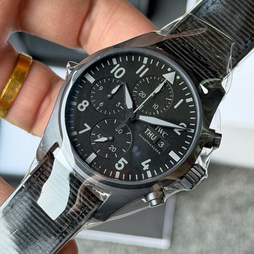 IWC IW388106 detail 2