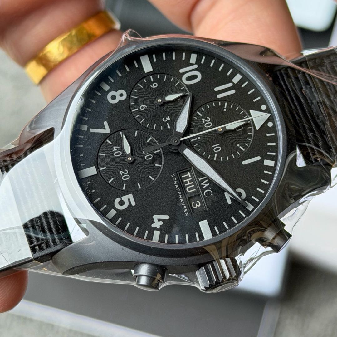 IWC IW388106 detail 3
