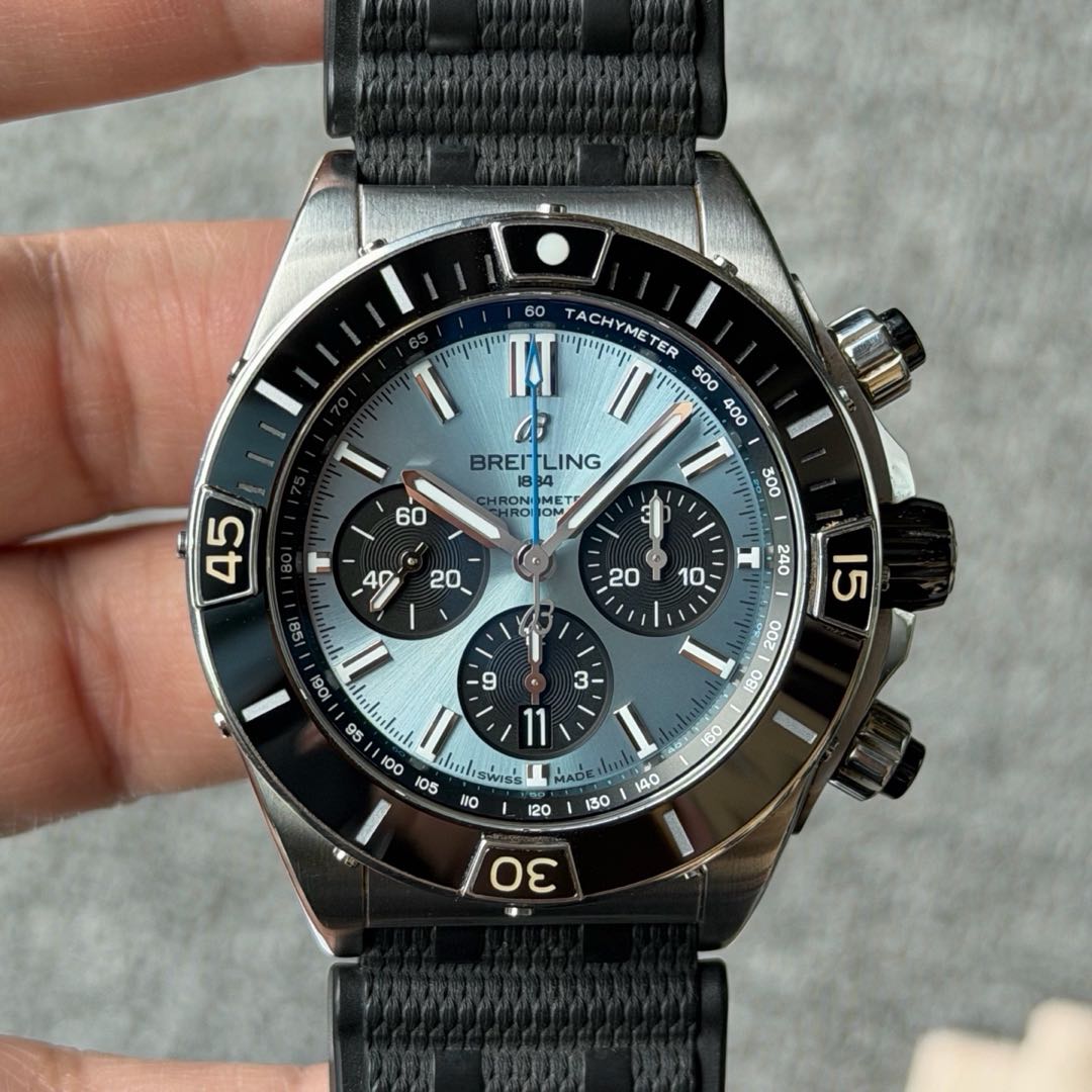 Breitling PB0136251C1S1