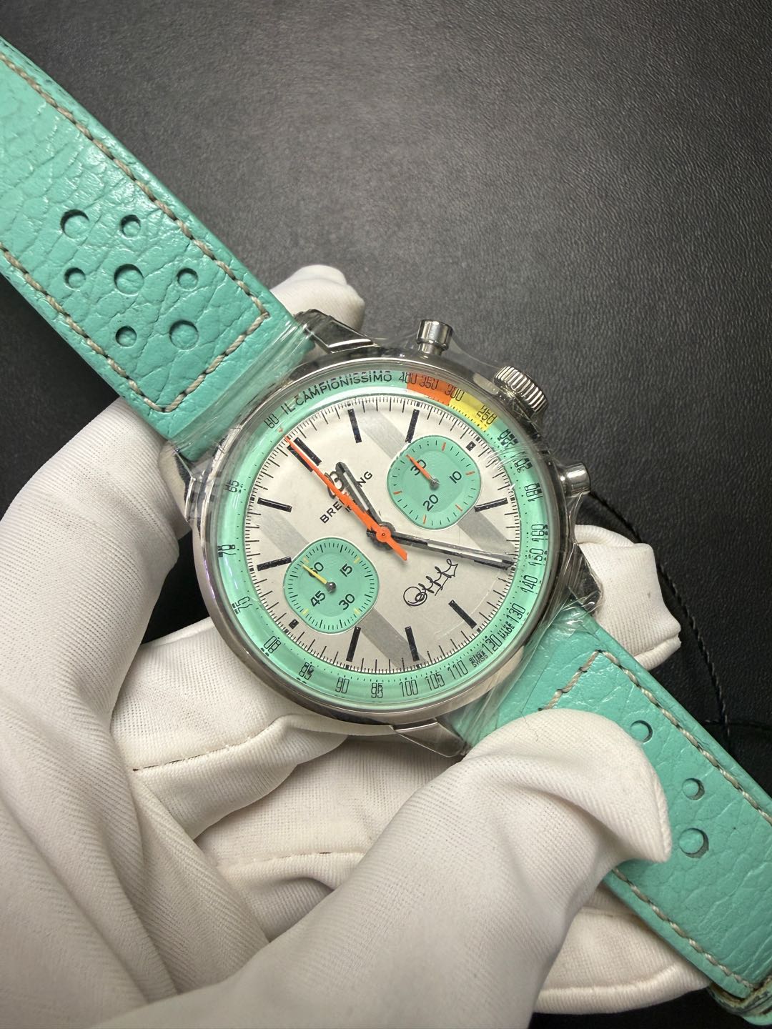 Breitling AB01768A1A1X1 detail 2