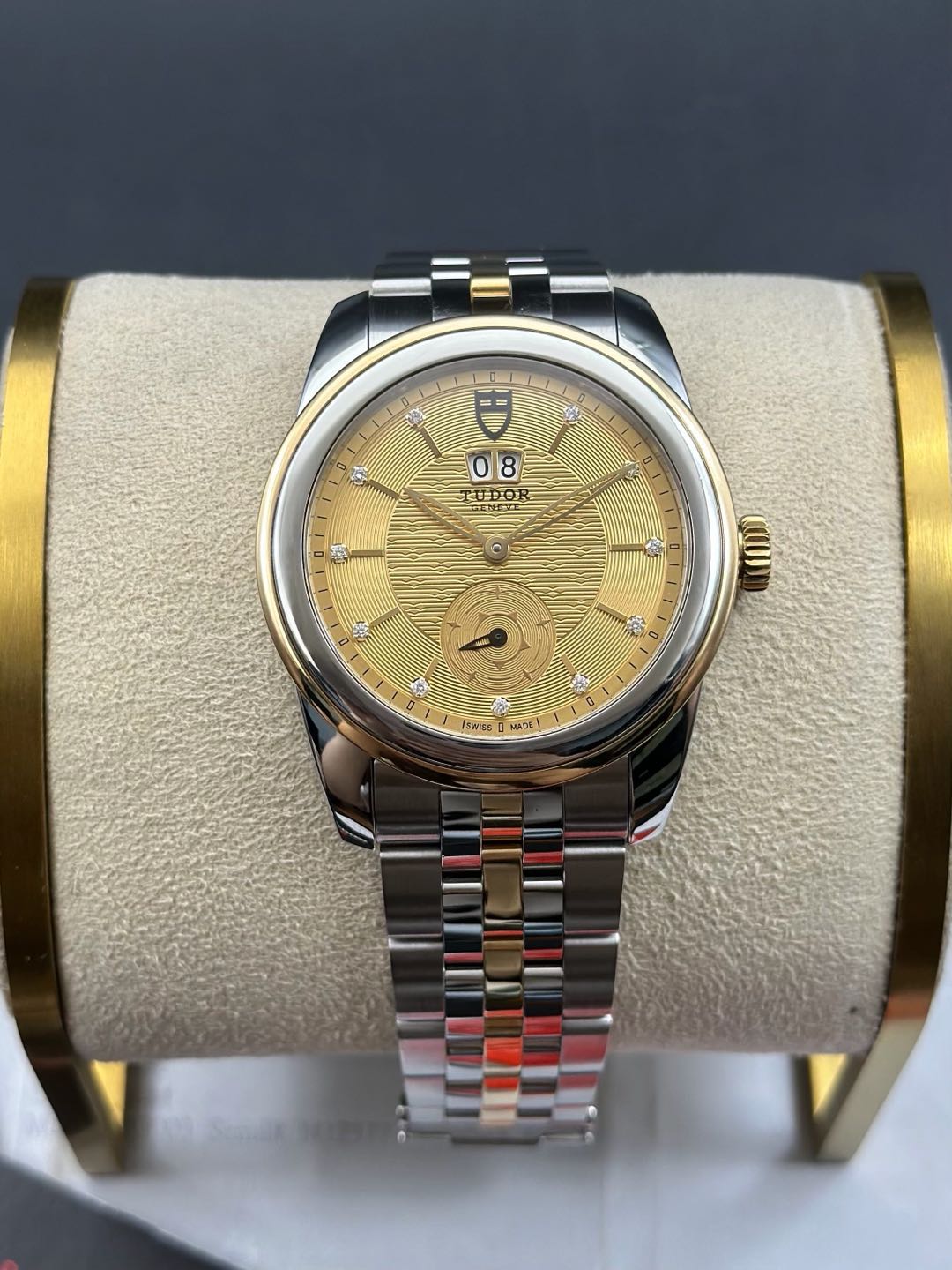 Tudor 57003-68073 detail 1