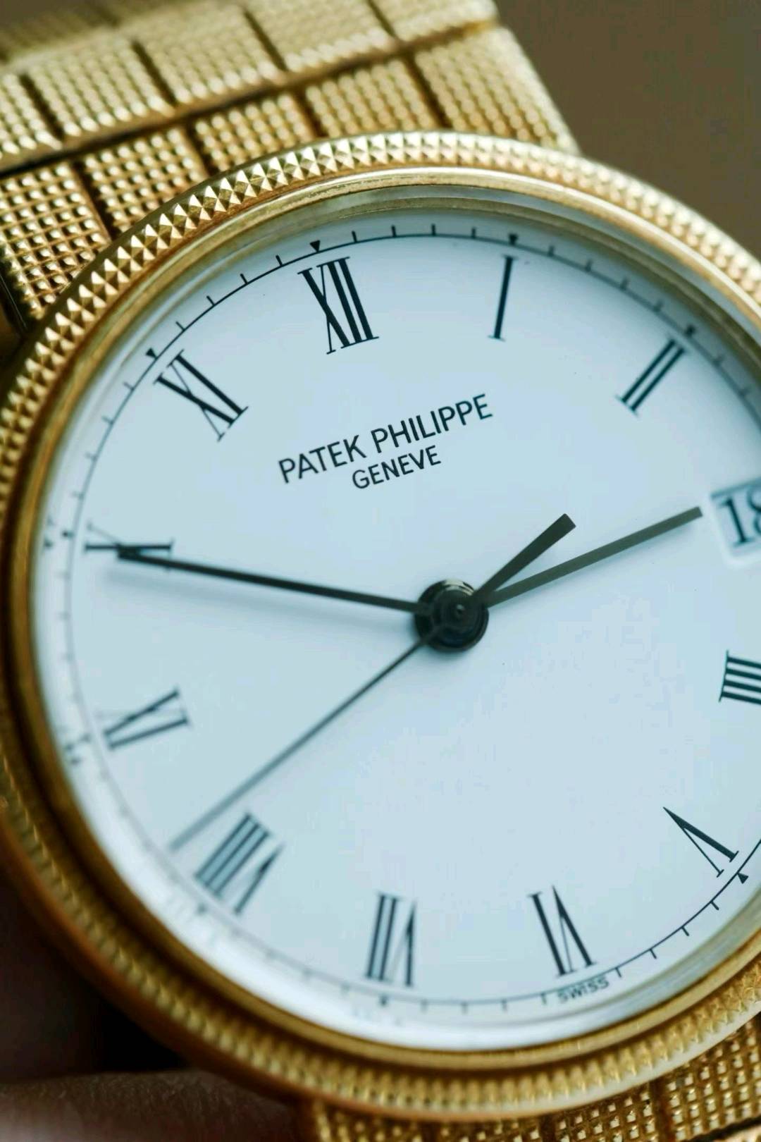 Patek Philippe 3802J detail 4