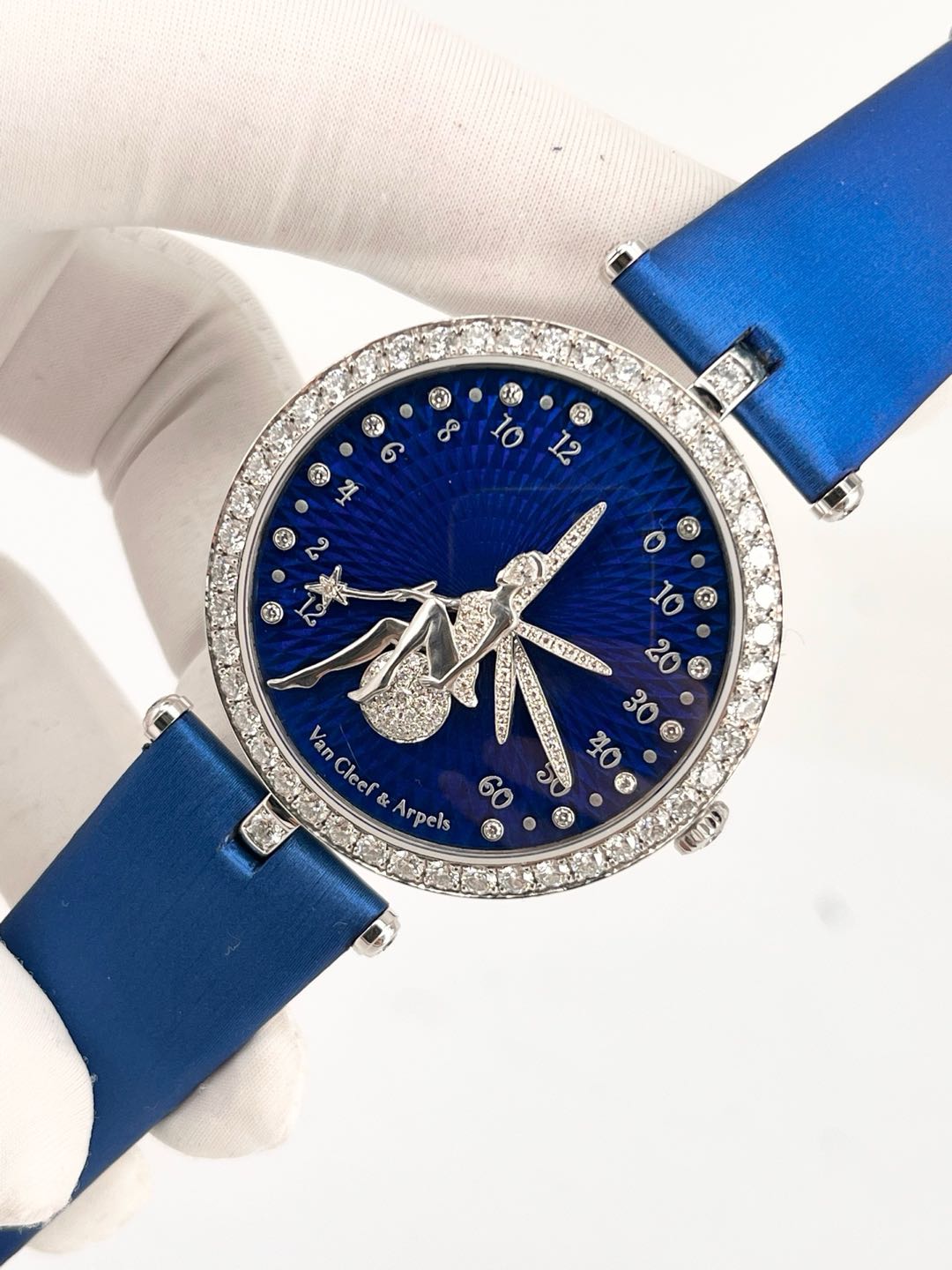 Van Cleef & Arpels VCARO8T500 detail 2