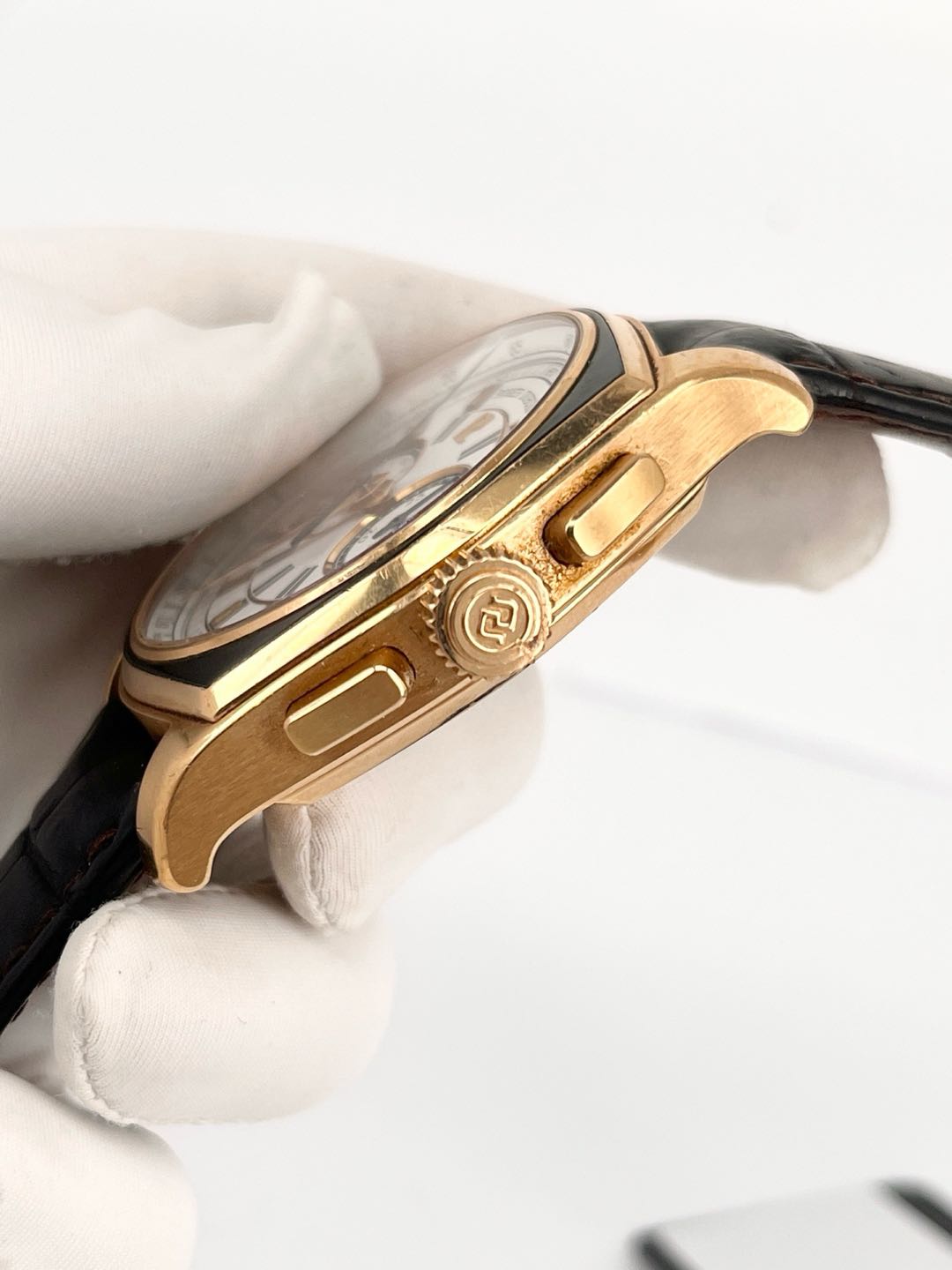 Roger Dubuis RDDBMG0008 detail 3