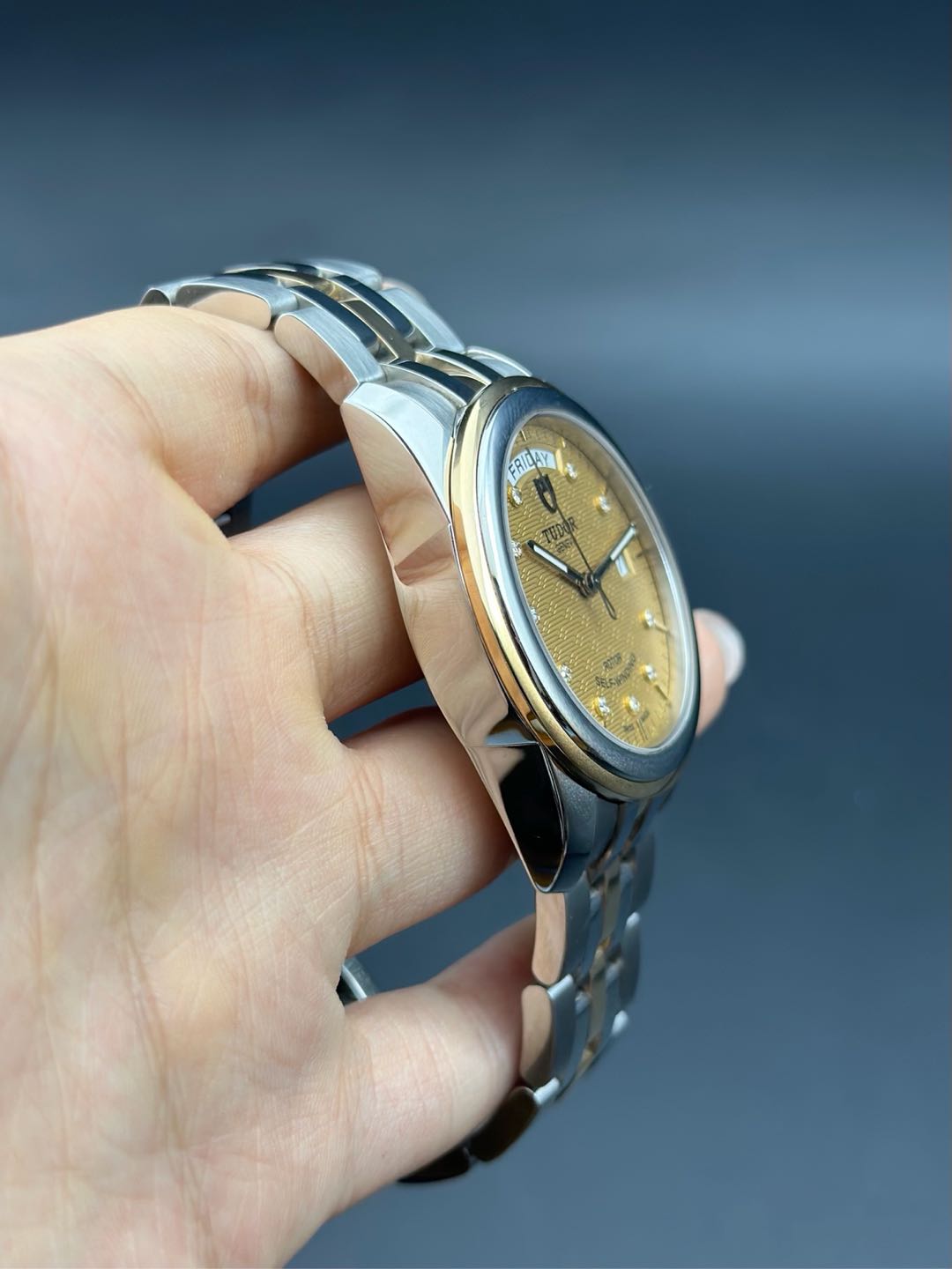 Tudor m56003-0004 detail 3