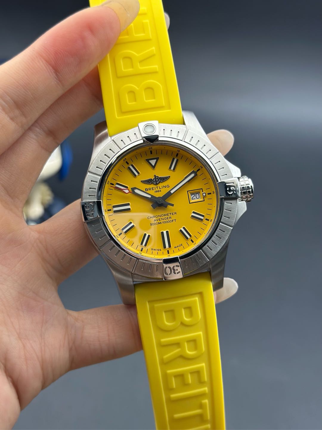 Breitling A17319101I1X2 detail 1
