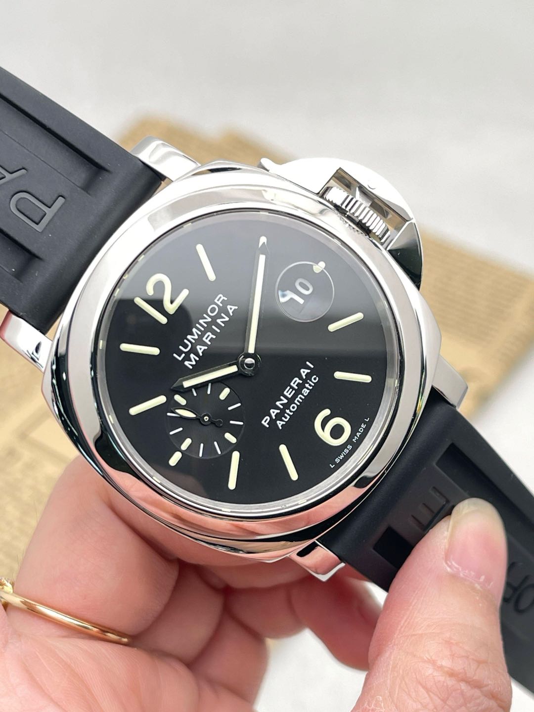 Panerai PAM00104 detail 4
