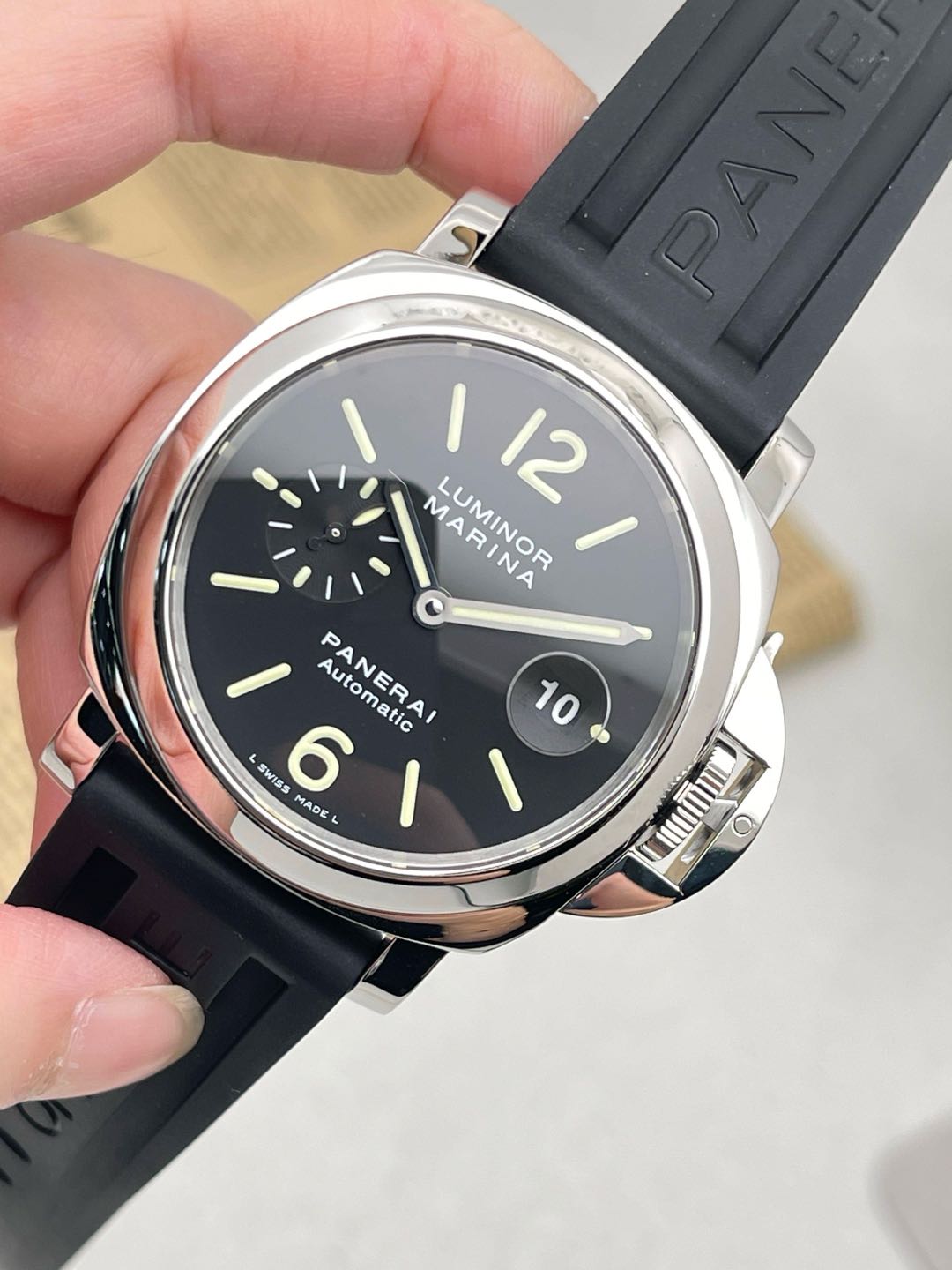 Panerai PAM00104 detail 3