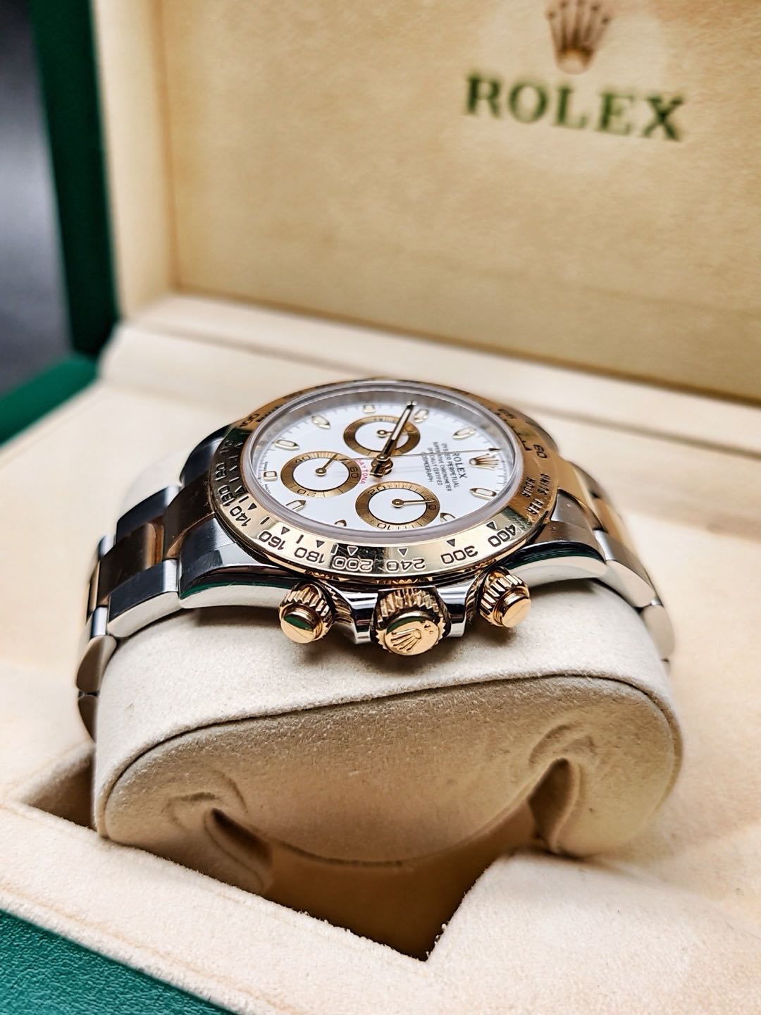 Rolex 116503-0001 detail 2