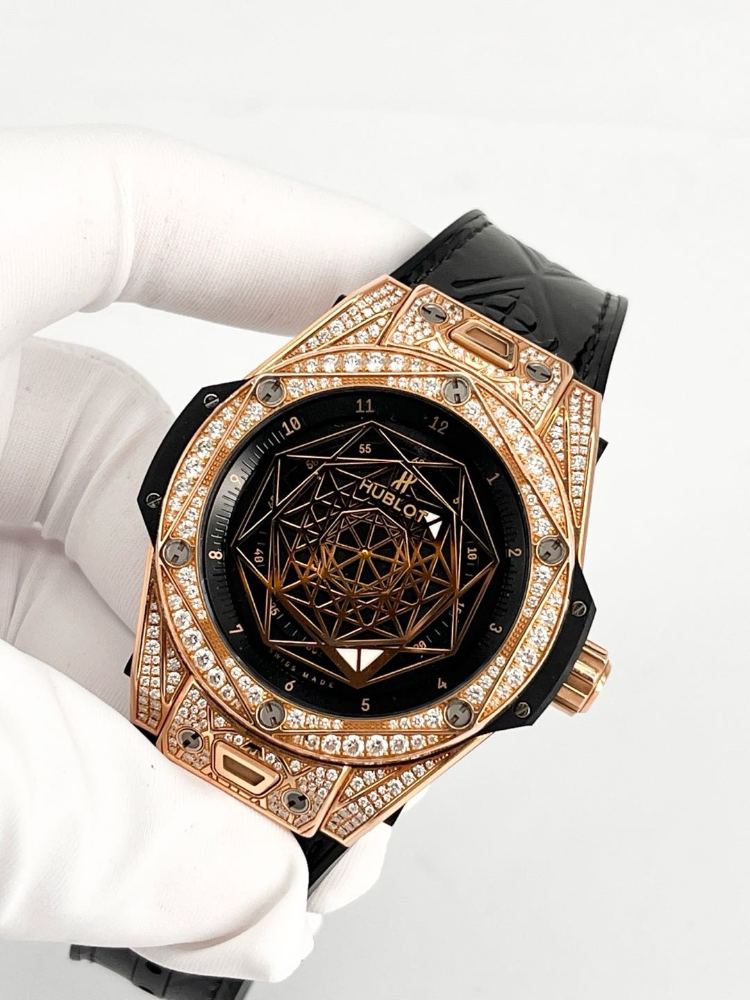 Hublot 465.0S.1118.VR.1704.MXM18 detail 1