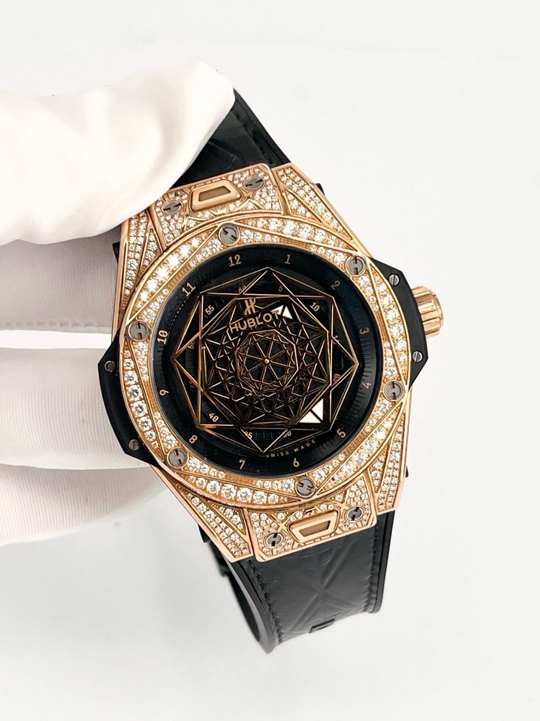 Hublot 465.0S.1118.VR.1704.MXM18 detail 2