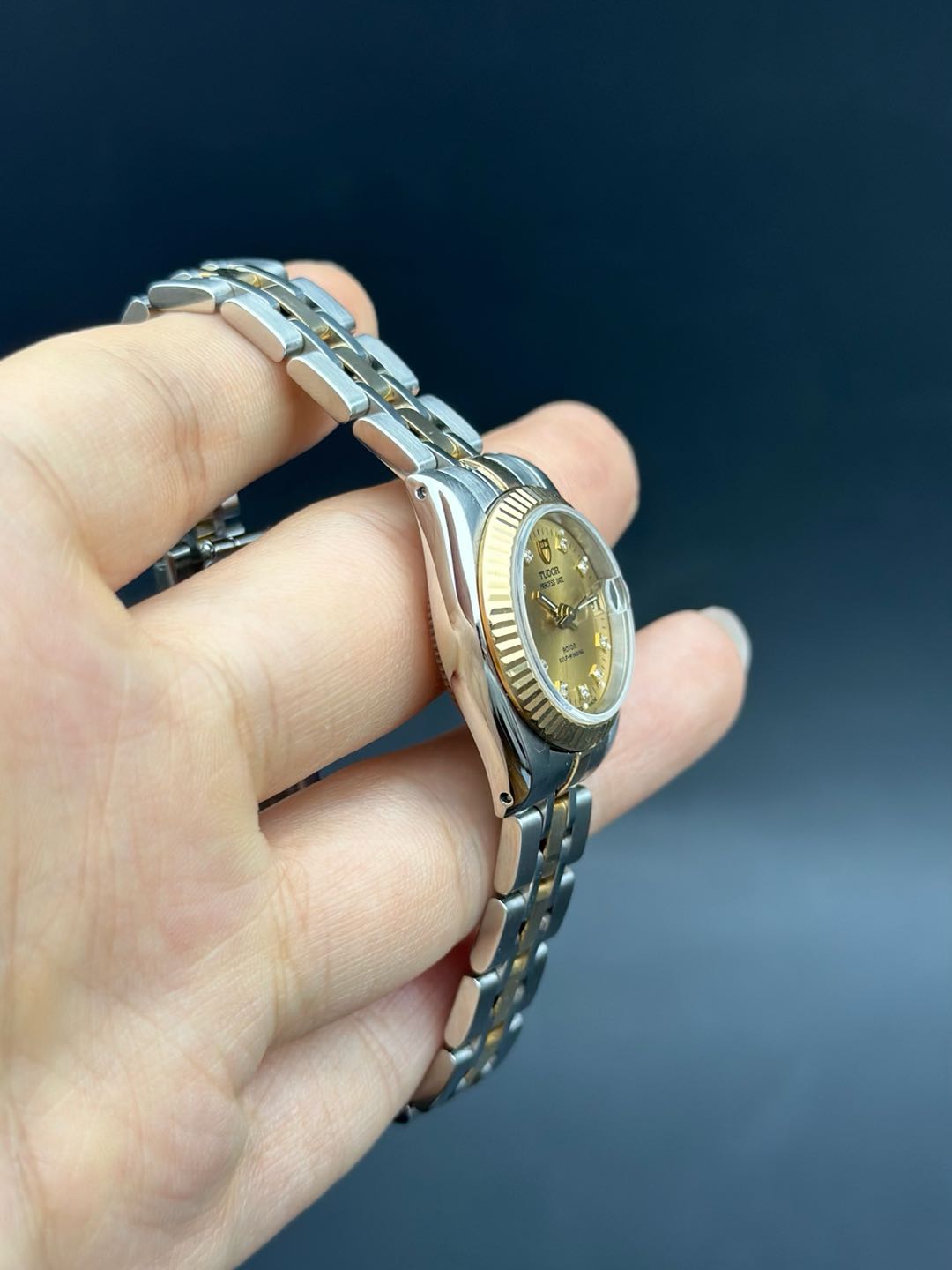 Tudor M92513-0011 detail 2
