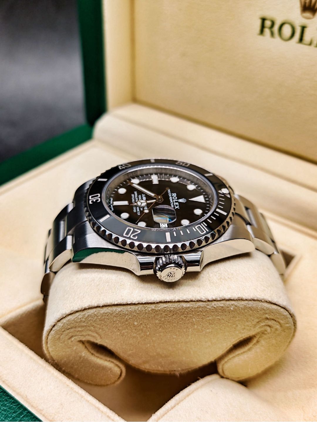 Rolex 116610ln-0001 detail 2