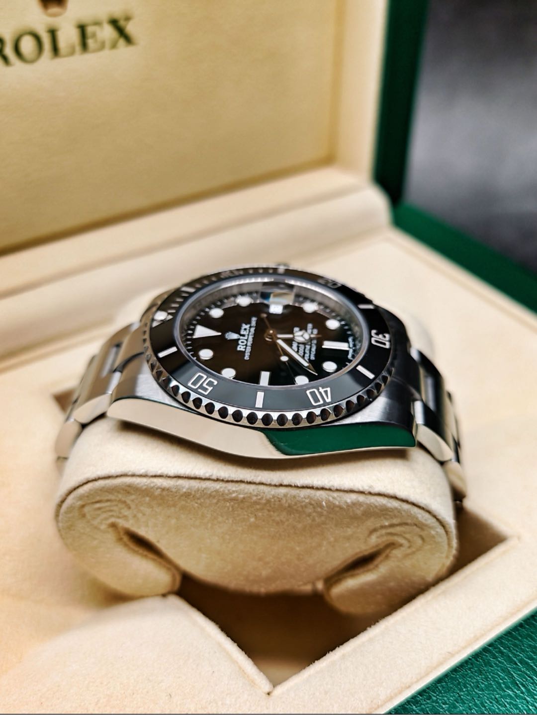 Rolex 116610ln-0001 detail 4