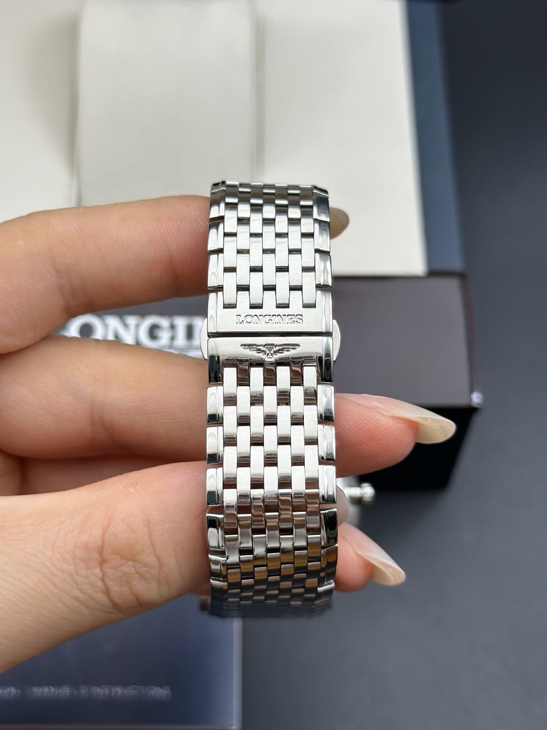 Longines L4.908.4.11.6 detail 4