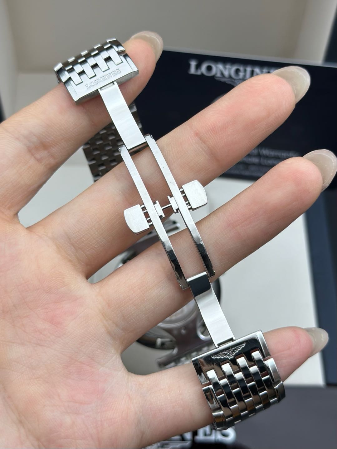 Longines L4.908.4.11.6 detail 5