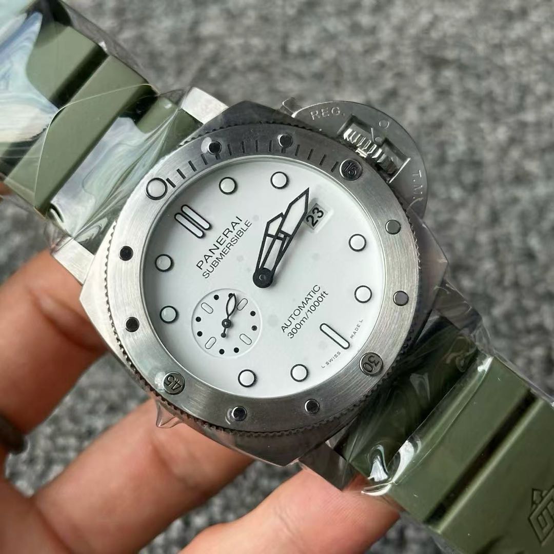 Panerai PAM01226 detail 1