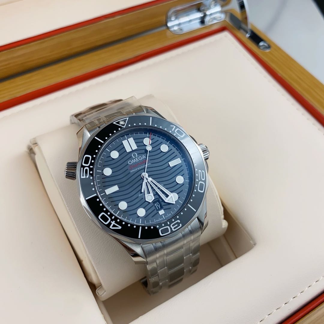 Omega 210.30.42.20.01.001